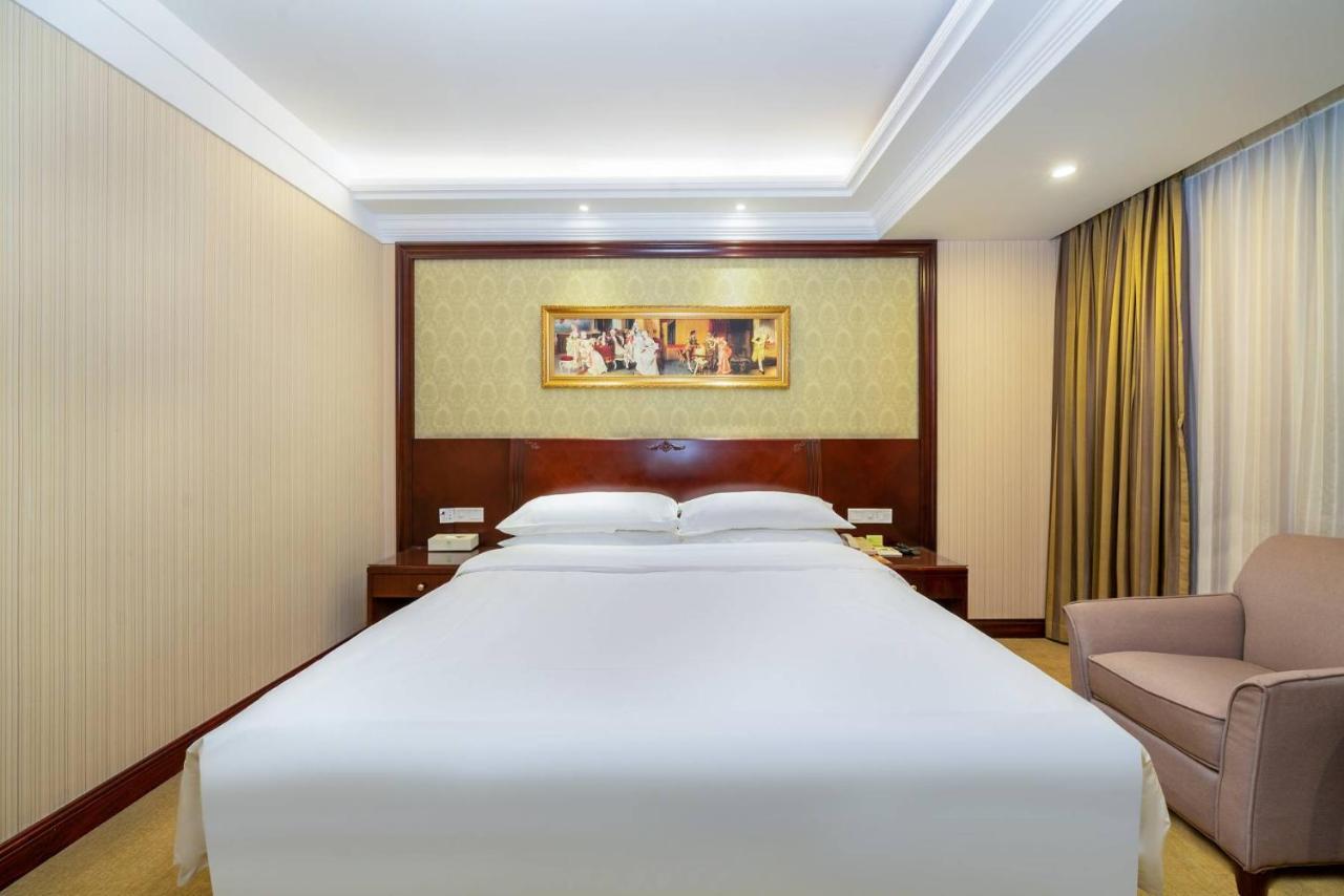 Vienna Hotel Dongguan Houjie Exhibition Center المظهر الخارجي الصورة
