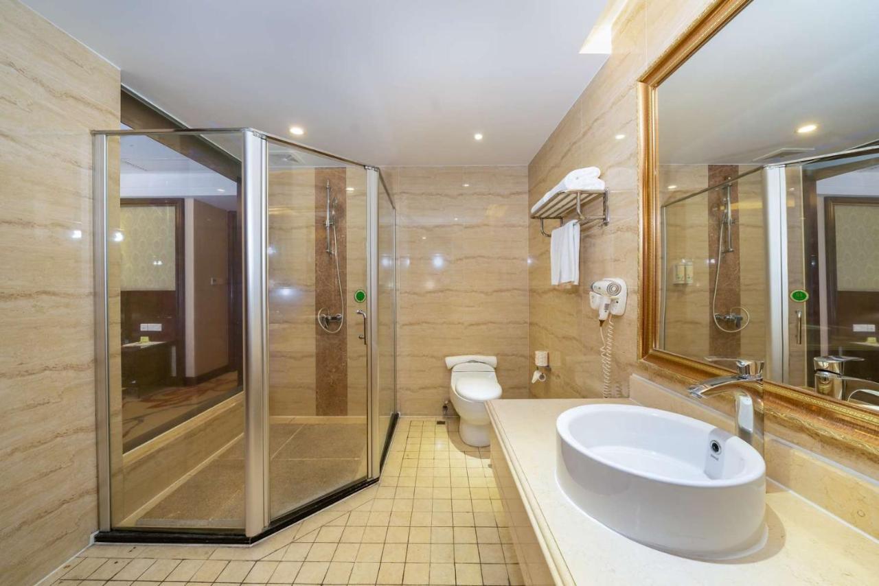 Vienna Hotel Dongguan Houjie Exhibition Center المظهر الخارجي الصورة